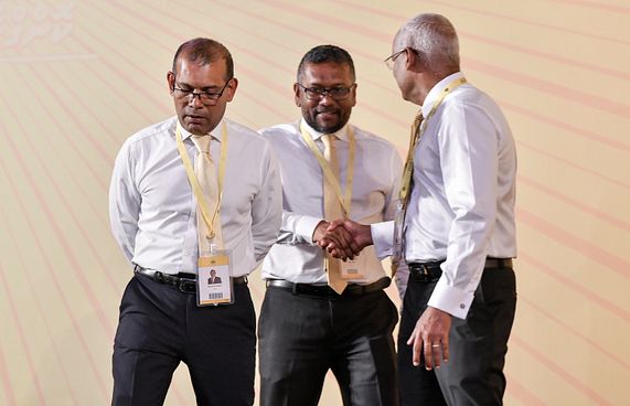 ބަރުލަމާނީގެ އުންމީދު ކަފުން؛ ނަޝީދުގެ ކުރިމަގު ބަނަ!