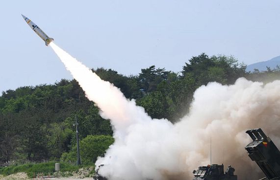 ދެ ކޮރެއާ އިން އިންޒާރުގެ ހަމަލާތަކެއް ބަދަލުކޮށްފި