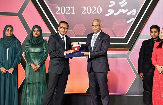 ހެނބަދޫ ދަރިވަރަށް އިނގިރޭސިން ދުނިޔޭން އެއް ވަނަ