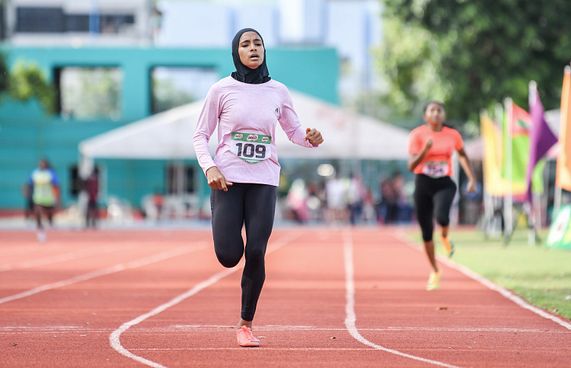 ގާތްގާތުގައި ހިމްނާ 400 މީޓަރު ރެކޯޑް އާކޮށްފި