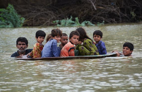 ފެން ބޮޑުވުމުން ދުނިޔޭގެ އެހީއަށް ޕާކިސްތާނުން އެދިއްޖެ