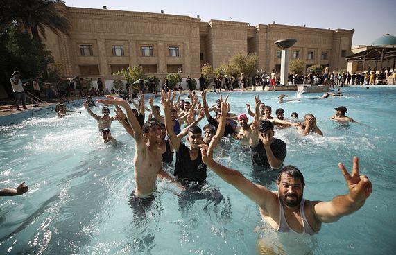 ސަދްރު ސިޔާސީ މައިދާނުން ފެއަށް، ރައްޔިތުން ރަތަށް