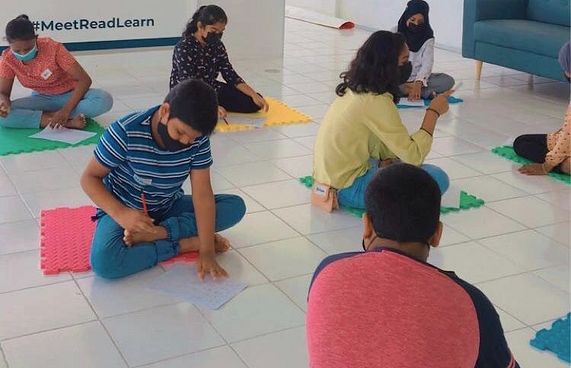 އުގެއިލް ފައުންޑޭޝަނުން ކުޑަކުދިންނަށް ބަހުގެ ކޯހެއް