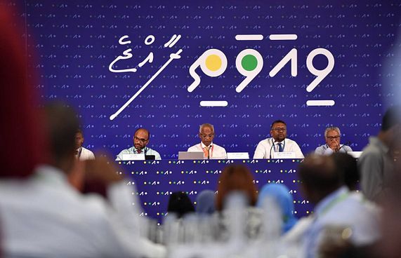 ރަށްރަށަށް އޮފީސްތައް ގެންދަން ތަރުހީބެއްނެތް: ފައްޔާޒް