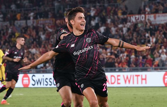 ޑިބާލާ ކުޅެން އެރިގޮތަށް ލަނޑު ޖަހައި ރޯމާ މޮޅުކޮށްދީ