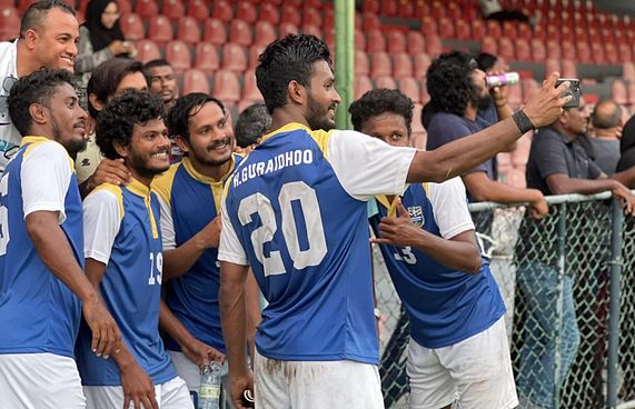 އާލިމްގެ ދެވަނަ ހެޓްރިކާއެކު ޗެމްޕިއަންކަން ގުރައިދޫއަށް