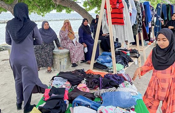 ބ. އަތޮޅުގައި ބޮޑު ރީސޭލް މާކެޓެއް ފަށައިފި