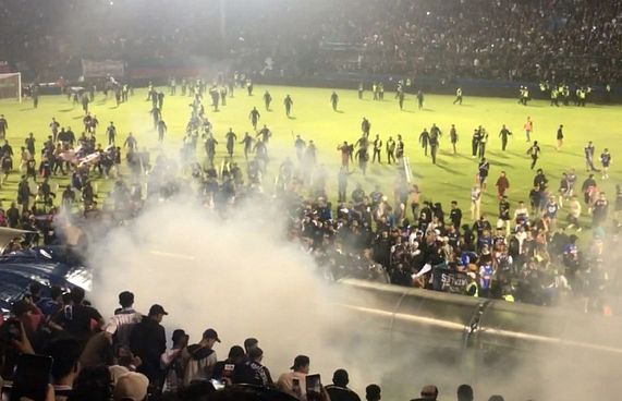 އިންޑޮނީޝިޔާގެ ދަނޑެއްގައި ފިތިގެން 174 މަރު