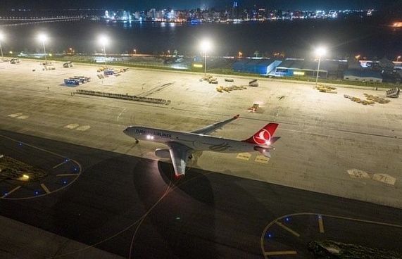 ރަންވޭ ހުޅުވާނުލާތީ، ގިނަ ފްލައިޓްތަކެއް ޑިލޭވެއްޖެ