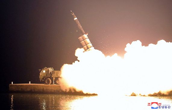 ނިއުކްލިއާ ގާބިލު މިސައިލެއްގެ އަޖުމަ ބަލައިފި