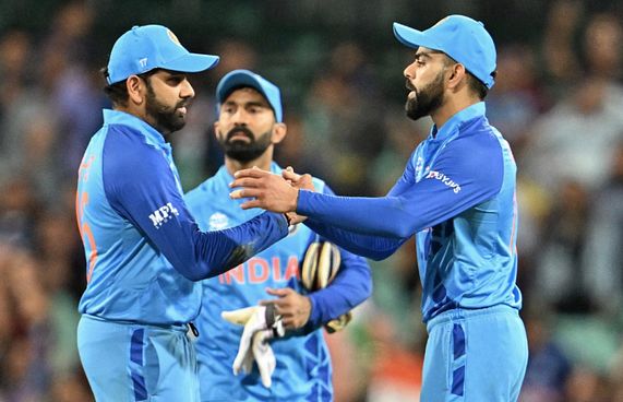 އިންޑިއާ މޮޅުވިއިރު ޕާކިސްތާން ހިތްދަތިގޮތަކަށް ބަލިވެއްޖެ