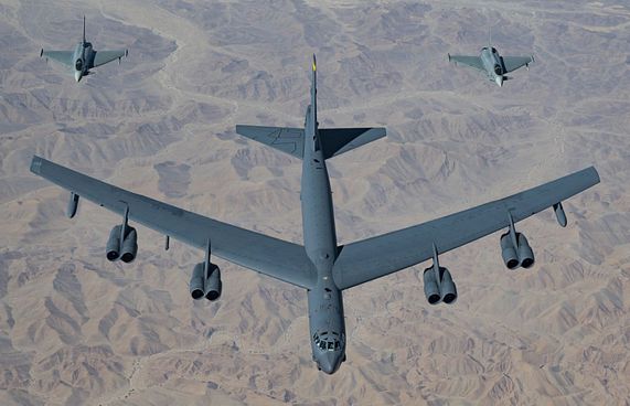 އެމެރިކާގެ ބޮން އަޅާ ބޯޓުތައް އޮސްޓްރޭލިޔާ އަށް