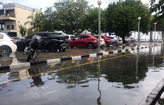 އުދައަރައި ކާނިވާލައި ބޮޑުތަކުރުފާނުމަގުގައި ފެންބޮޑުވެއްޖެ