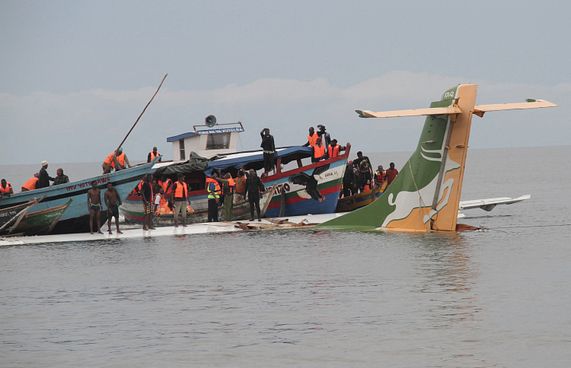 ޓެންޒޭނިއާގެ މަތިންދާބޯޓެއް ވެއްޓި 19 މީހުން މަރު