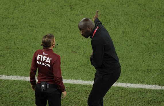 ރޮނާލްޑޯގެ ގޯލަކީ ރެފްރީ ދިން ހަދިޔާއެއް: ގާނާގެ ކޯޗު