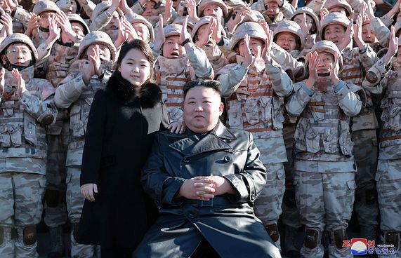 އަމާޒަކީ އެންމެ ބާރުގަދަ ނިއުކްލިއާ ލަޝްކަރަށް ވުން