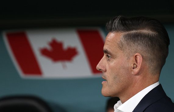 ކެނަޑާ ކޯޗުގެ ބަހުގެ ހަމަލާ ވިހަވެއްޖެ