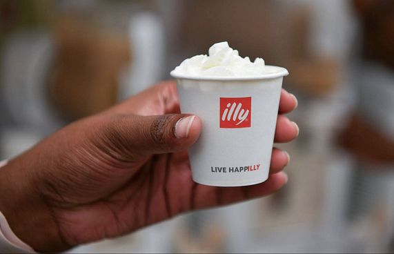 މާލޭގެ ގިނަ ރެސްޓޯރަންޓުތަކަކަށް ސިމްޑީގެ އިލީ ކްރީމާ