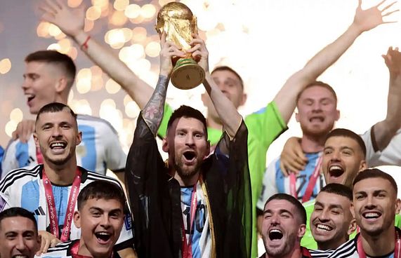 ކުޅިވަރުގައި ފަޚުރާއި ހިތާމަ އަދި އީދެއްގެ އަހަރެއް