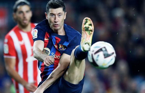 ލެވަންޑޯސްކީގެ މައްސަލަ: ކޯޓުގައި ވެސް ބާސާ ބަލިވެއްޖެ