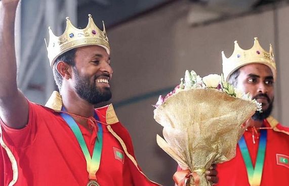 ރަން މެޑެއްޔާ އެކު އެޑަމްގެ ޓާގެޓްތައް މަތިވެއްޖެ