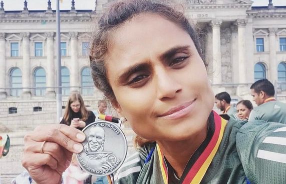 10،000 މީޓަރު ރެކޯޑަށްވުރެ ބާރަށް ޝަމްހާ ދުވެފި