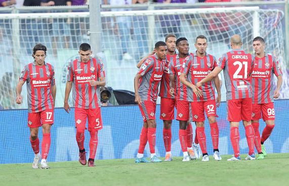 ނަޕޯލީ ބަލިކޮށް ފުލުގައި އޮތް ކްރެމޮނޭސޭ ކުއާޓާ އަށް