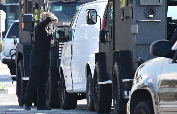 އާ އަހަރުގެ ހަފްލާއެއްގަ ބަޑިޖަހައި 10 މީހުން މަރު