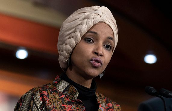 އެމެރިކާގެ ރިޕަބްލިކަނުން އިލްހާން އުމަރާ ދެކޮޅަށް