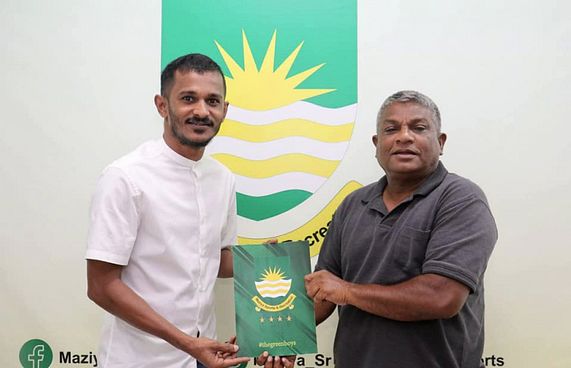 ސެންޓޭ އާއި ނޫމާންވެސް ސޮއި ކުރުވައި މާޒިޔާ ގަދަކޮށްފި