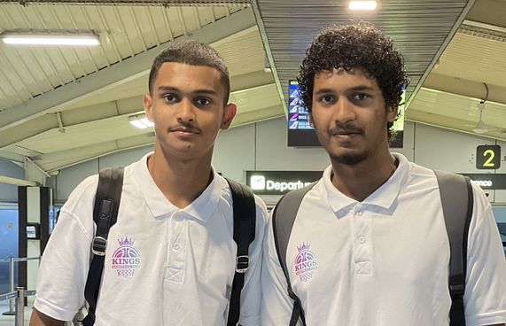 ކިންގްސްގެ ދެ ކުޅުންތެރިން ޓްރޭނިން އަށް ދުބާއީ އަށް