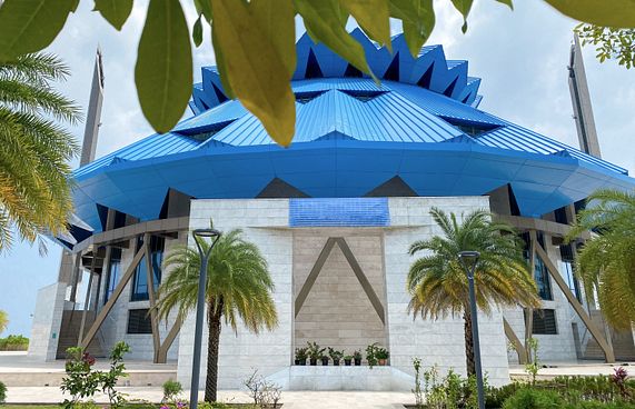 ސަލްމާން މިސްކިތް ނުހުޅުވަނީ ސައުދީން ތާރީހެއް ނުދޭތީ