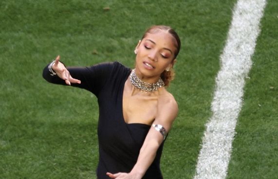 ރިއާނާގެ ޝޯގައި ސަމާލުކަން ލިބުނީ އެހެން މީހަކަށް