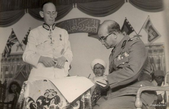 މުހައްމަދު އަމީނުގެ ތަފްސީލީ ބަޔޯގްރަފީއެއް މިރޭ ނެރެނީ