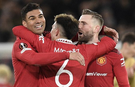 ބާސެލޯނާ ކަޓުވާލައި ޔުނައިޓެޑް އަނެއް ހަރުފަތަށް