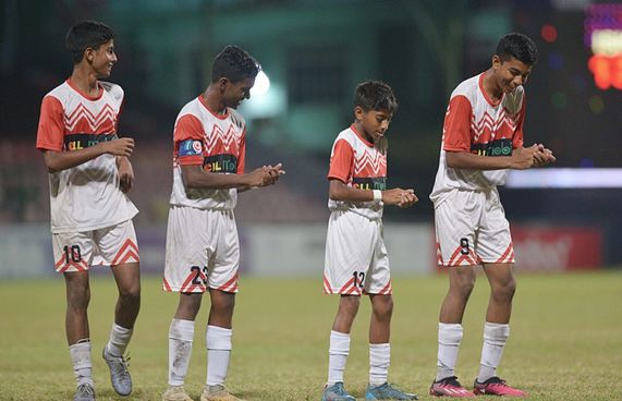 އިސްކަންދަރު ތިން މެޗުން 64 ގޯލް ޖަހައިފި!