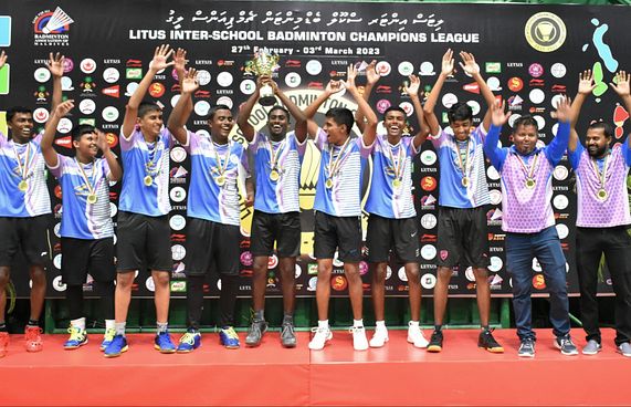 ބެޑްމިންޓަނުން އިސްކަންދަރާއި ހޮޅުދޫ ސްކޫލަށް ދެ ތަށި