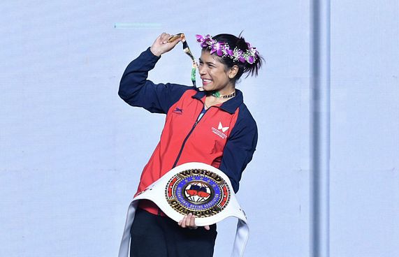 ޗެމްޕިއަން ބޭނުމީ މައިންބަފައިން އުމްރާއަށް ފޮނުވަން