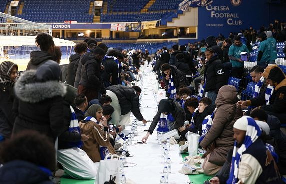 ޗެލްސީގެ ރޯދަ ވީއްލުން: ބަންގި ގޮވީވެސް ސްޓޭޑިއަމްގައި