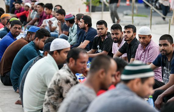 ބެންގާލީ ބަހުން ދީނީ ޕްރޮގްރާމް ހިންގަން މީހުން ހޯދަނީ