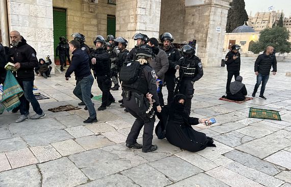 ދެ ފަރާތުން ޒިންމާދާރުވުމަށް އދ. އިން ގޮވާލަައިފި