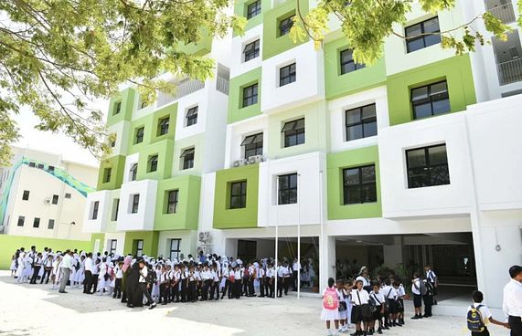 ހުރަވީ ސްކޫލަށް 3000 ދަބަސް ފަހަން ބަޔަކު ހޯދަނީ