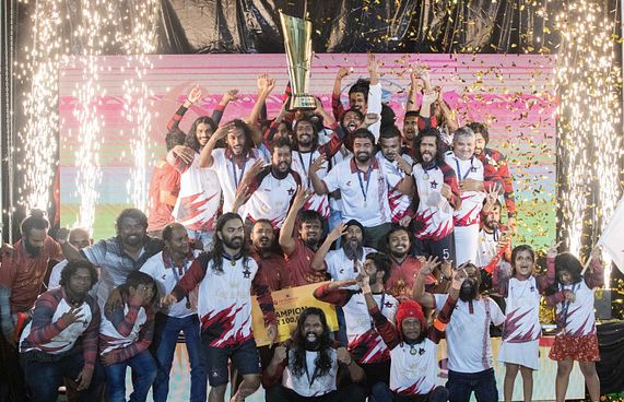 ޓީންއޭޖުން ހަތަރުވަނަ ފަހަރަށް ބައިބަލާގެ ތަށި ހޯދައިފި