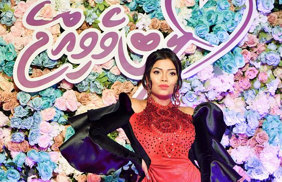 އިންސްޓަގްރާމްގައި އައްޒަގެ ހުވަފެން ހަގީގަތަކަށް