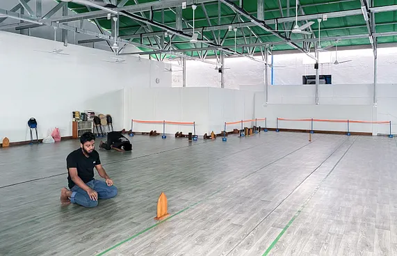 މިސްކިތްތަކުގައި ބަހައްޓާފައިވާ ސުތުރާތައް ނަގަނީ