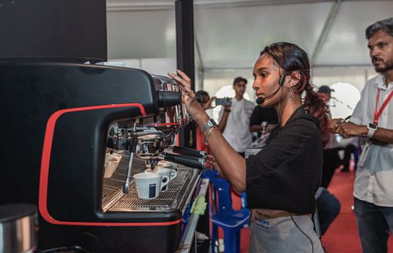 އެފްއެޗްއޭއެމްގައި އެންމެ މޮޅު ބަރިސްތާ ހޮވައިފި