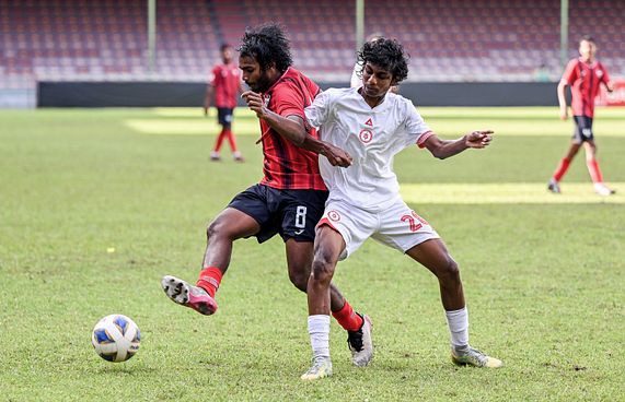 ބުރުން ފަހުވަގުތު ޓީސީ ބަލިކޮށް ތާރީހީ މޮޅެއް ހޯދައިފި