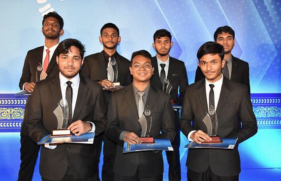 އޭލެވެލްގައި އަހުމަދިއްޔާ އަށް ރަން އަަހަރެއް!