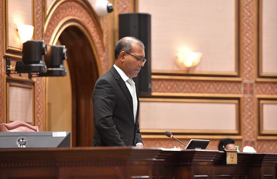 ޕާޓީ ދޫނުކުރެއްވި، ހުދުމުހުތާރުކަން މާ މައްޗަށް!