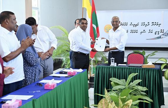 ނިލަންދޫ ދާއިރާގެ މެމްބަރު ޖޭފޯ އެމްޑީޕީއަށް